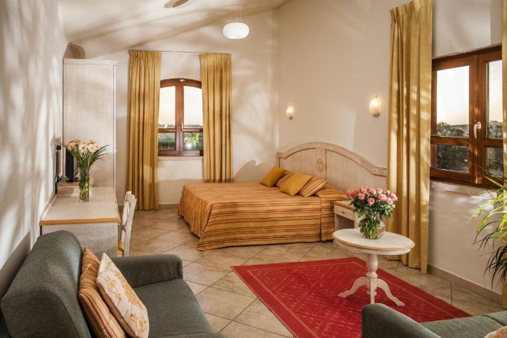 Hotel Raffael Phg Putzu Idu