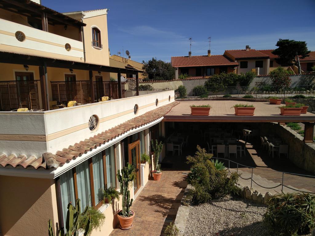 Hotel Raffael Phg Putzu Idu